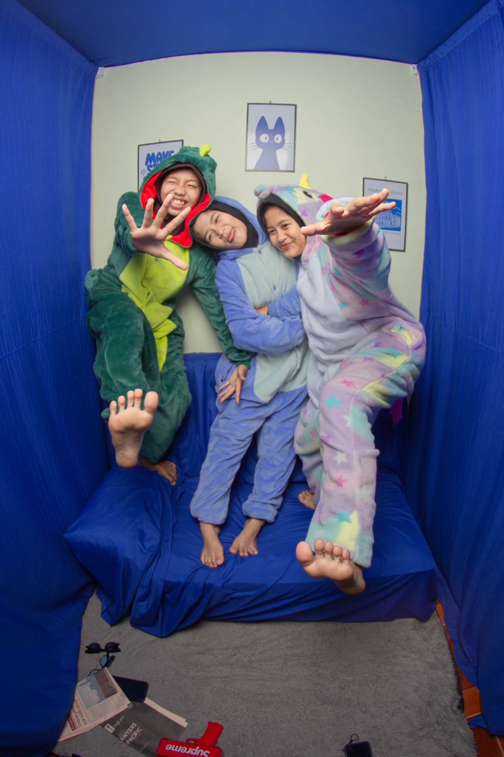 Self photo booth pose 2