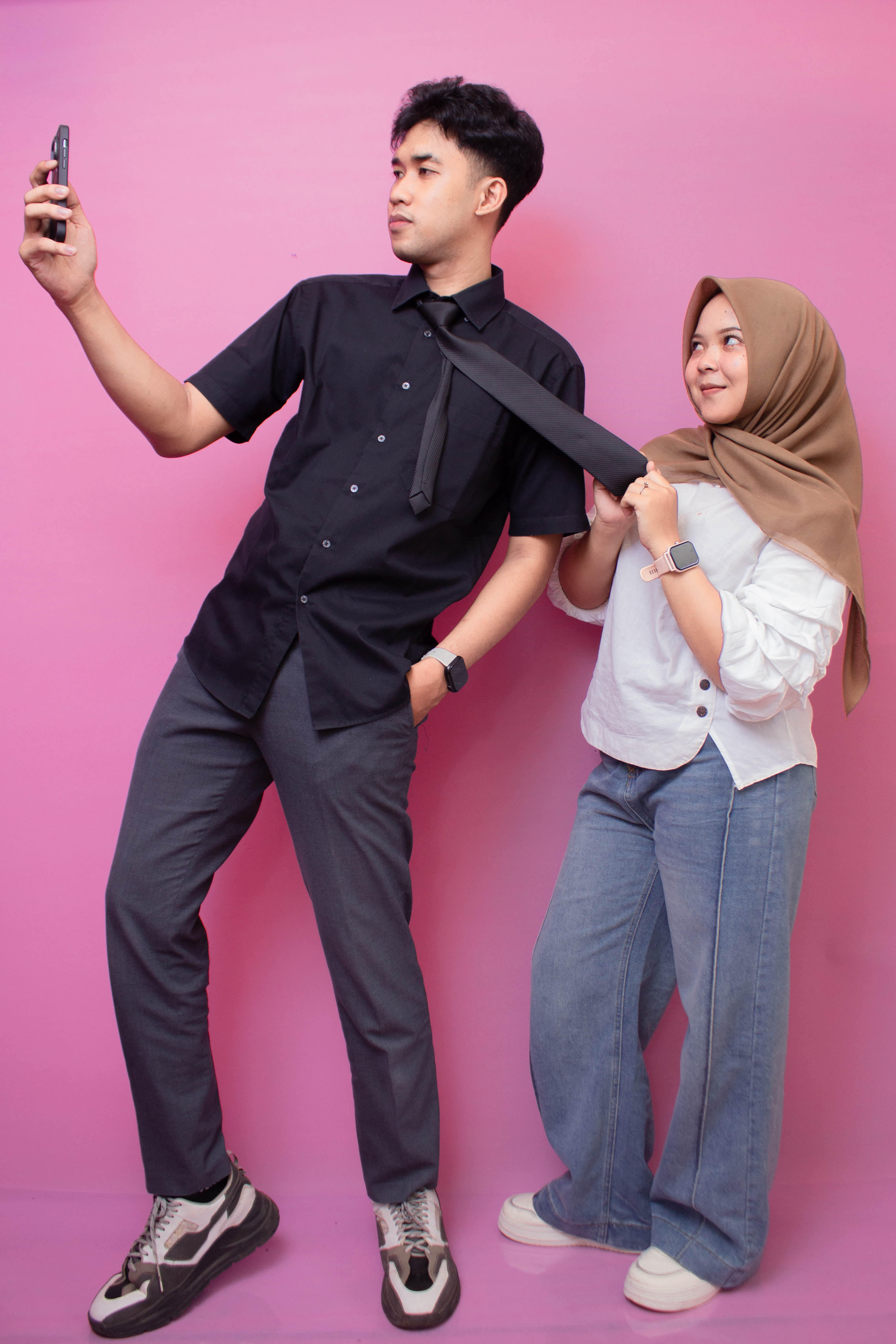 Potret duo di mini studio